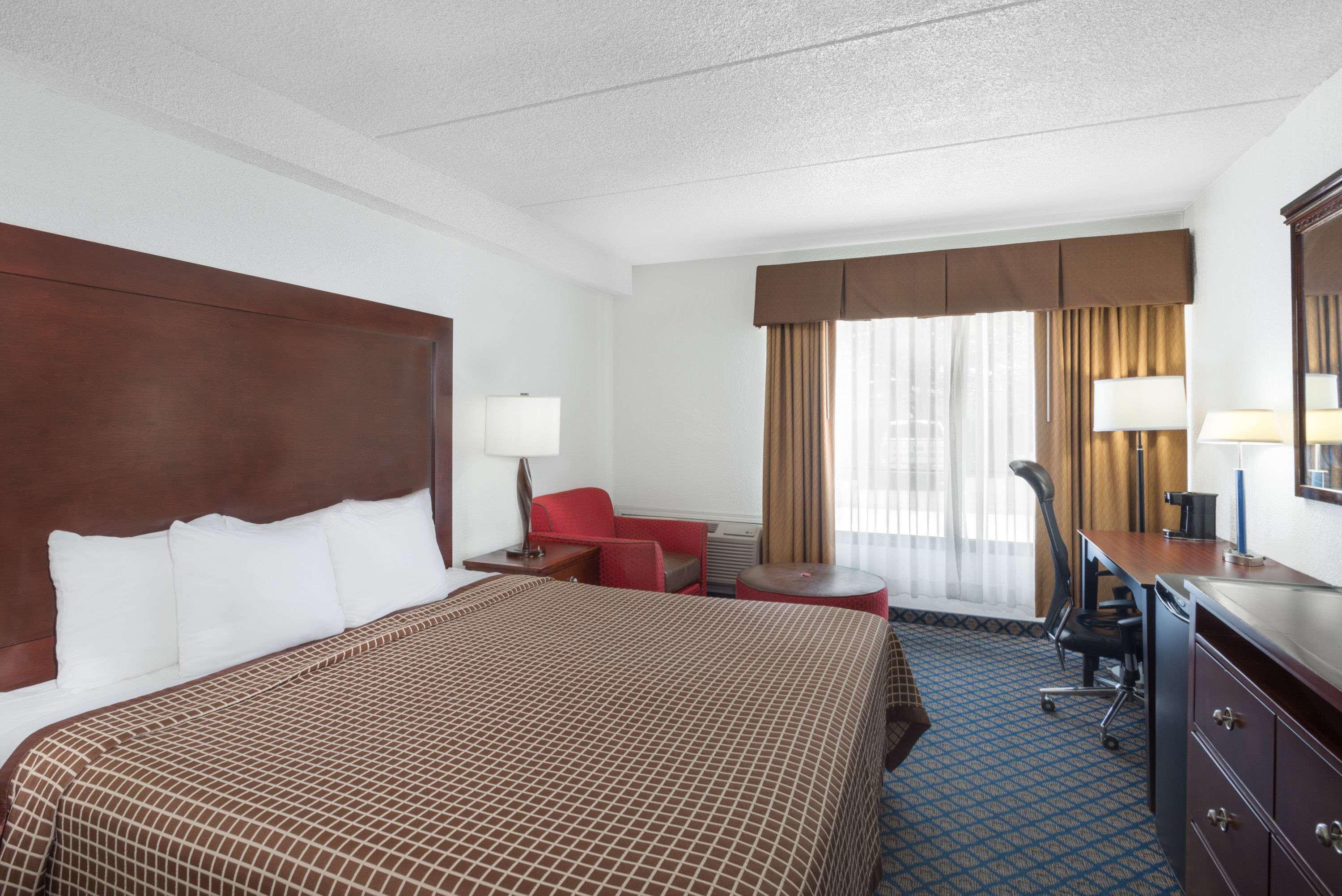 Days Inn By Wyndham Geneva/Finger Lakes Exterior foto