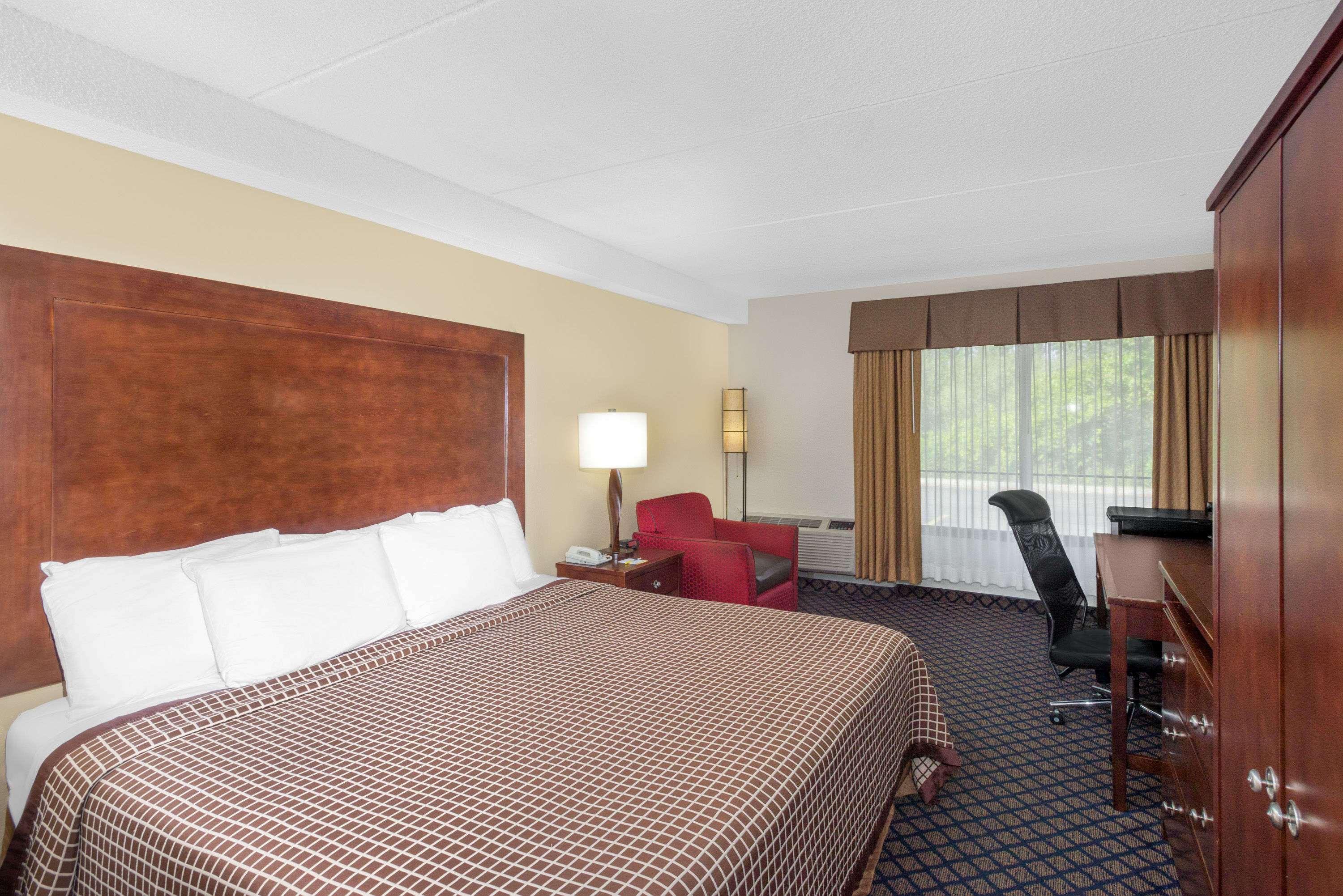 Days Inn By Wyndham Geneva/Finger Lakes Exterior foto
